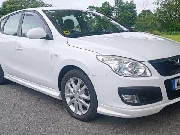 Hyundai i30 Hatchback, Petrol, 2008, White