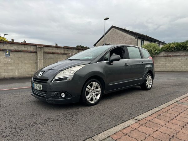 Peugeot 5008 MPV, Diesel, 2012, Grey