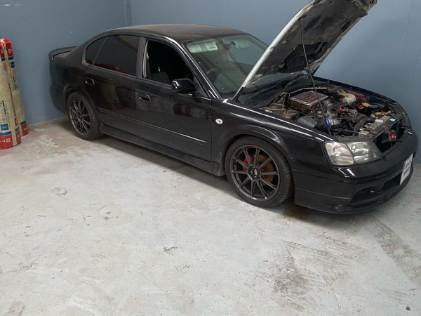 Subaru Legacy Saloon, Petrol, 2000, Black
