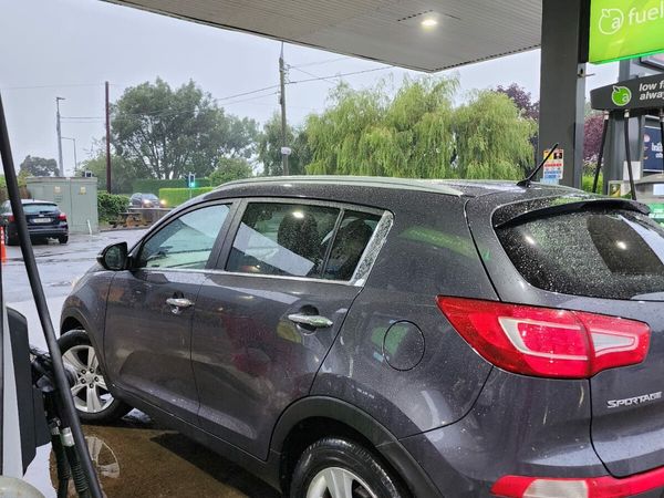 Kia Sportage SUV, Diesel, 2013, Silver