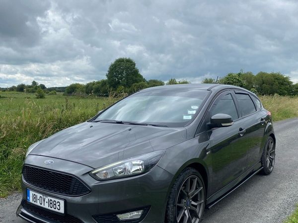Ford Focus Hatchback, Diesel, 2018, Grey