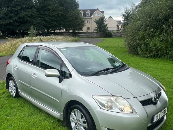 Toyota Auris Hatchback, Petrol, 2008, Silver