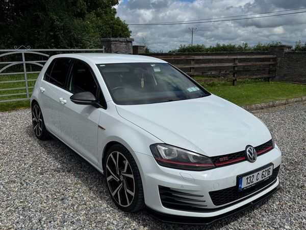 Volkswagen Golf Hatchback, Petrol, 2013, White