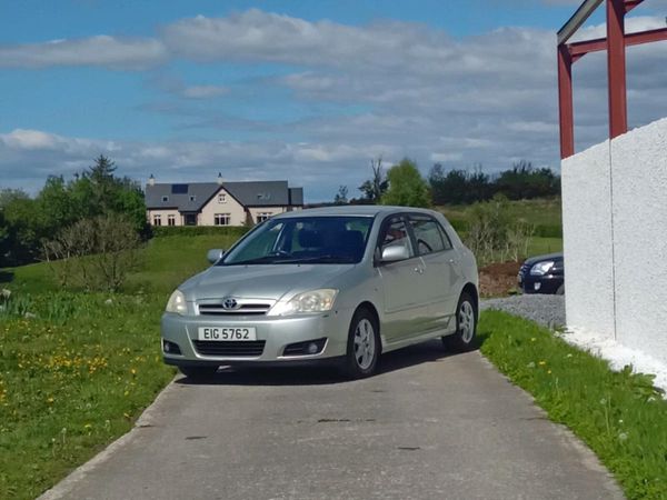 Toyota Corolla Hatchback, Petrol, 2007, Silver