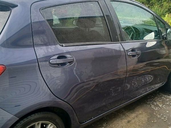 Toyota Yaris Hatchback, Petrol, 2012, Blue