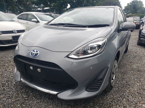 Toyota Aqua Hatchback, Petrol Hybrid, 2021, Grey