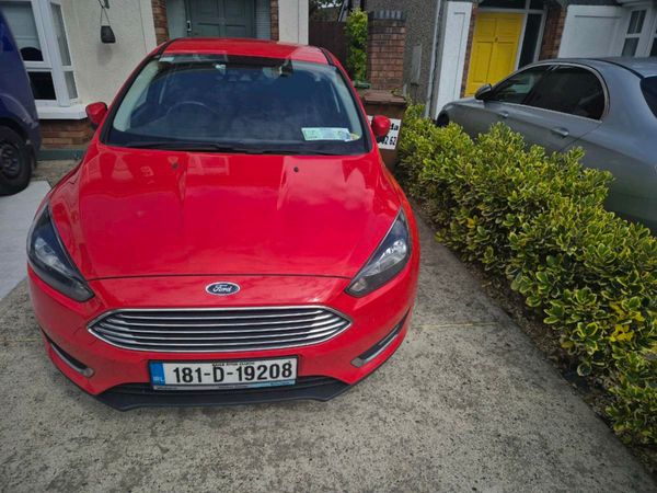 Ford Focus Hatchback, Petrol, 2018, Red