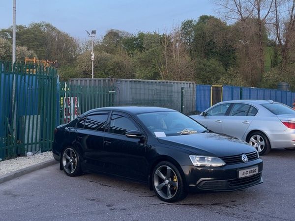Volkswagen Jetta Saloon, Diesel, 2011, Black