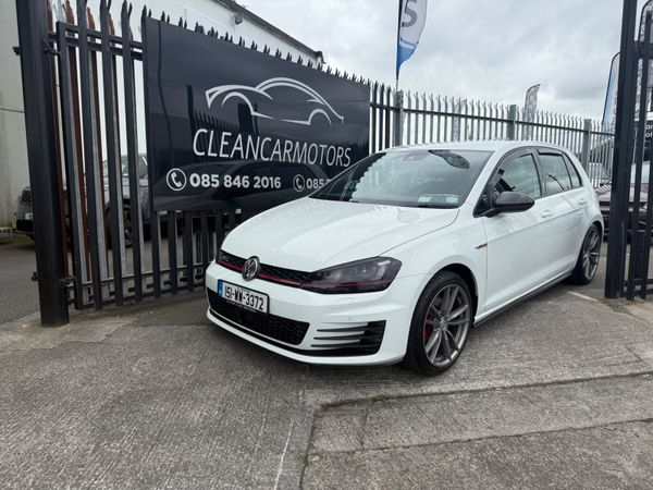 Volkswagen Golf Hatchback, Petrol, 2015, White