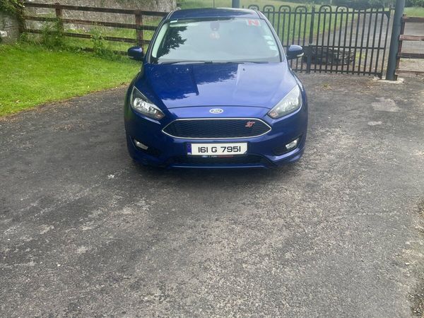 Ford Focus Hatchback, Diesel, 2016, Blue