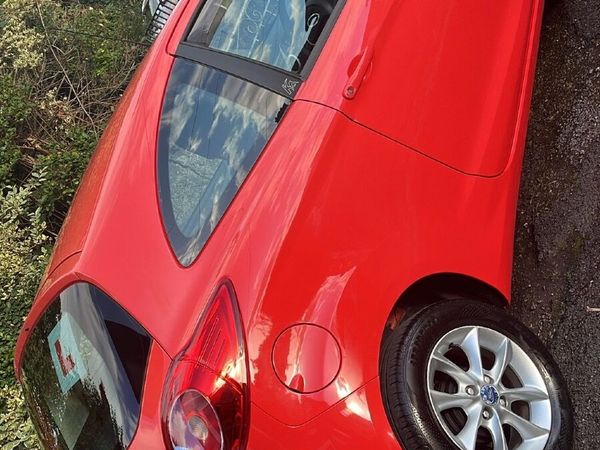 Ford KA Hatchback, Petrol, 2010, Red