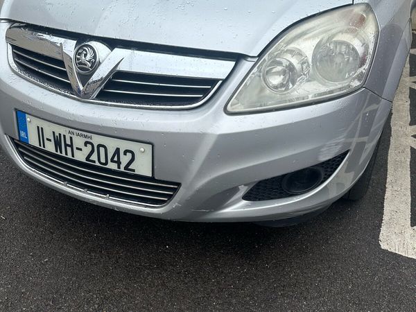 Vauxhall Zafira MPV, Diesel, 2011, Silver