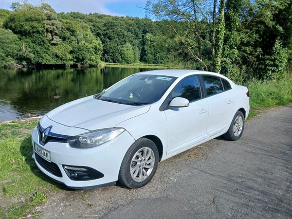 Renault Fluence Saloon, Diesel, 2014, White