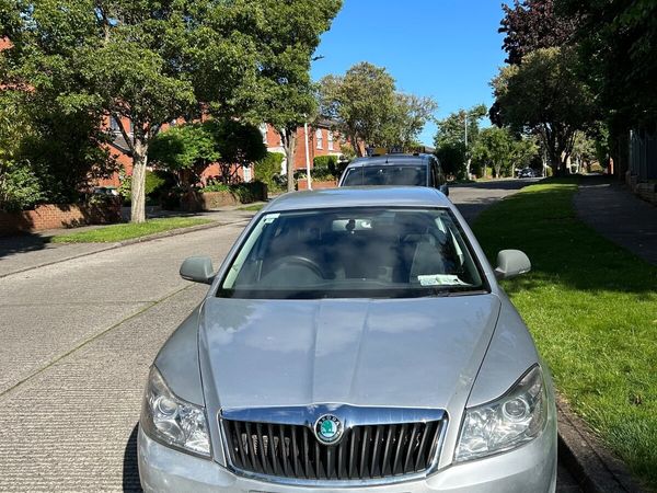 Skoda Octavia Hatchback, Diesel, 2011, Silver