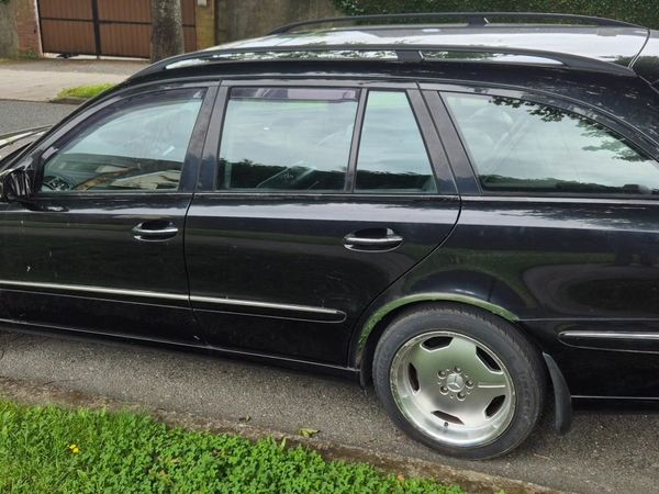 Mercedes-Benz E-Class Estate, Diesel, 2004, Black