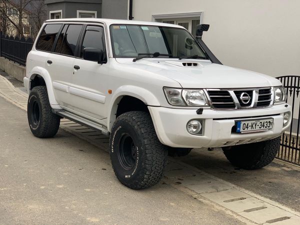 Nissan Patrol SUV, Diesel, 2004, White