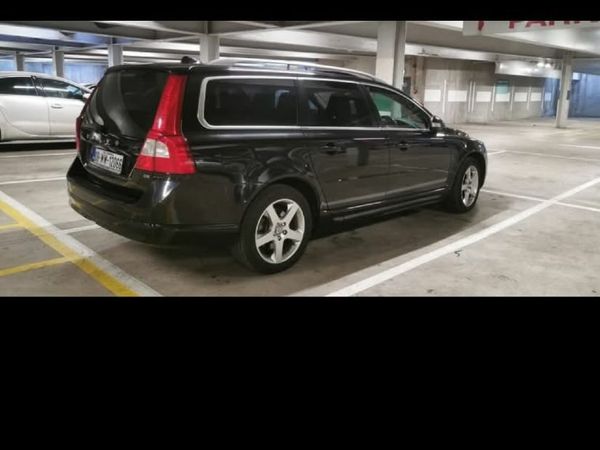 Volvo V70 Estate, Diesel, 2008, Black