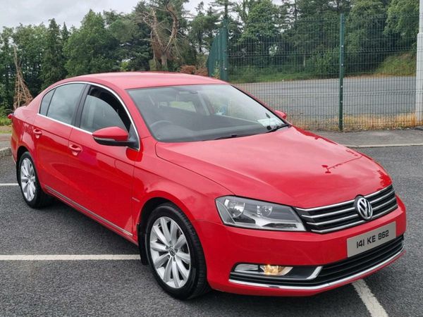 Volkswagen Passat Saloon, Diesel, 2014, Red