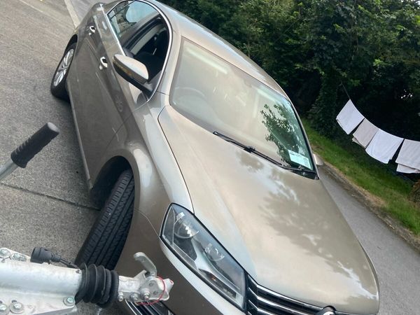 Volkswagen Passat Saloon, Diesel, 2013, Brown