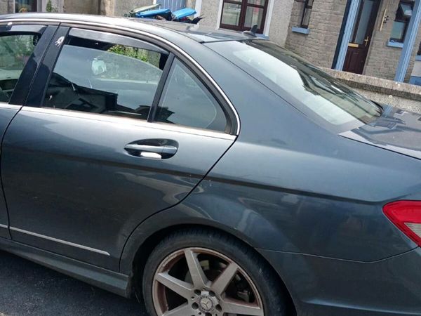 Mercedes-Benz C-Class Saloon, Diesel, 2009, Grey