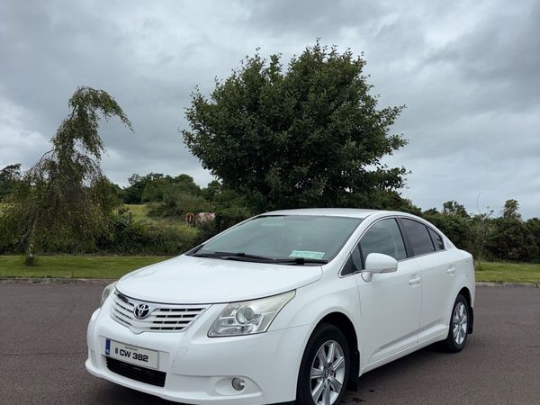 Toyota Avensis Saloon, Diesel, 2011, White