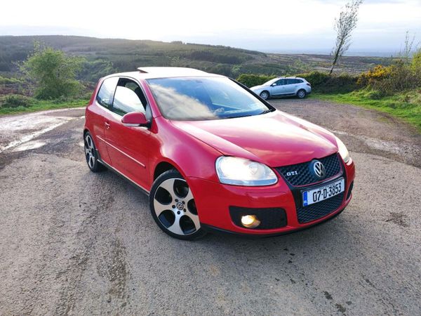 Volkswagen Golf Hatchback, Petrol, 2007, Red
