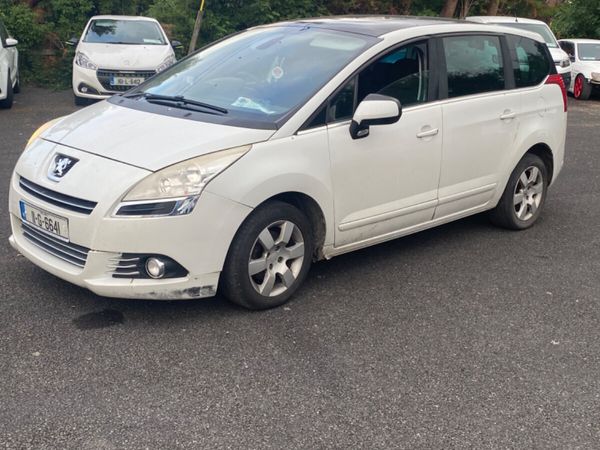 Peugeot 5008 MPV, Diesel, 2011, White