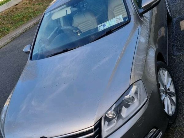 Volkswagen Passat Saloon, Diesel, 2014, Brown