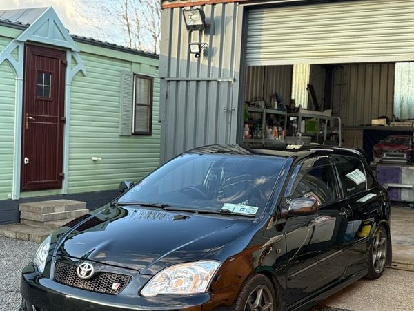 Toyota Corolla Hatchback, Petrol, 2005, Black