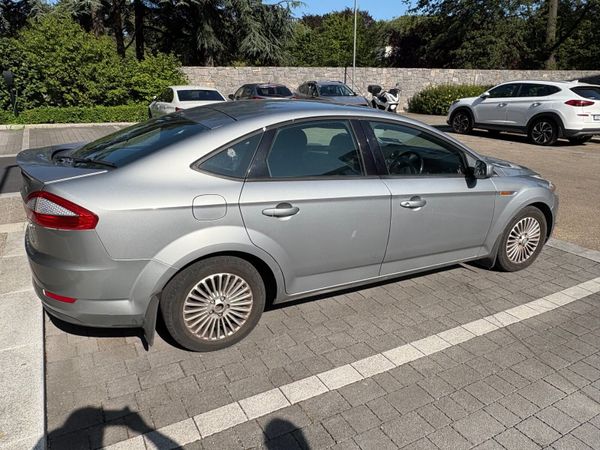 Ford Mondeo Hatchback, Diesel, 2010, Silver