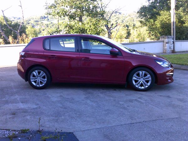 Peugeot 308 Hatchback, Diesel, 2014, Red