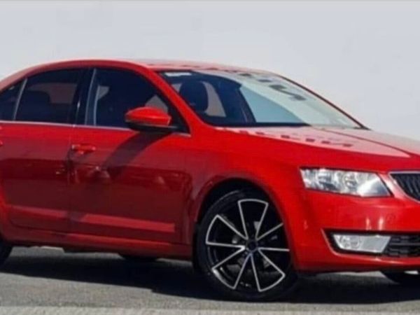 Skoda Octavia Saloon, Diesel, 2017, Red