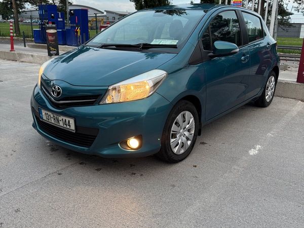 Toyota Yaris Hatchback, Petrol, 2013, Green