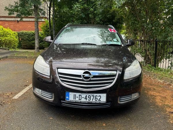 Vauxhall Insignia Estate, Diesel, 2011, Brown