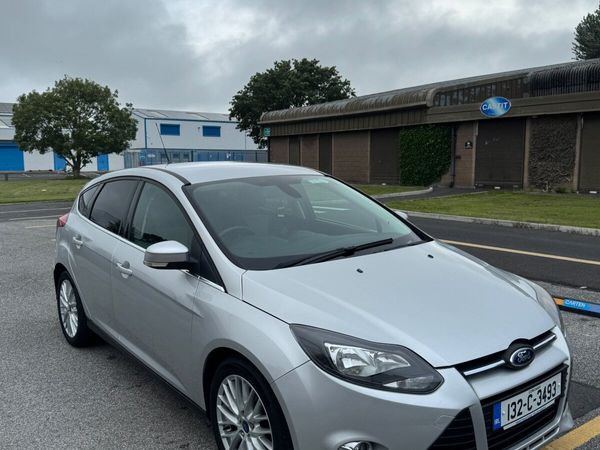 Ford Focus Hatchback, Petrol, 2013, Silver