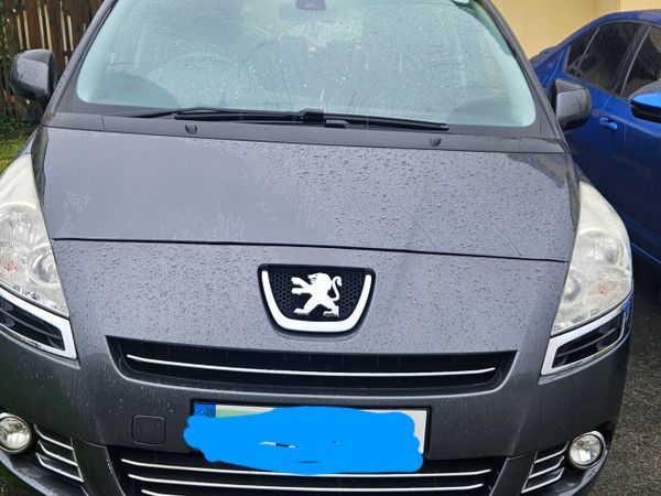 Peugeot 5008 MPV, Diesel, 2012, Grey