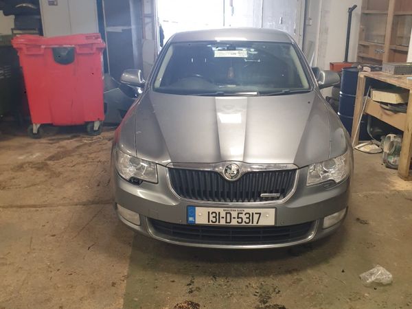 Skoda Superb Saloon, Diesel, 2013, Grey