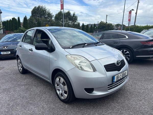 Toyota Yaris Hatchback, Petrol, 2006, Silver