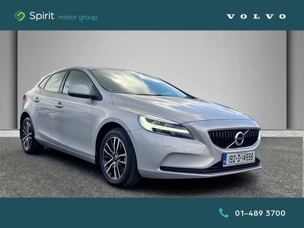Volvo V40 Hatchback, Petrol, 2019, Silver