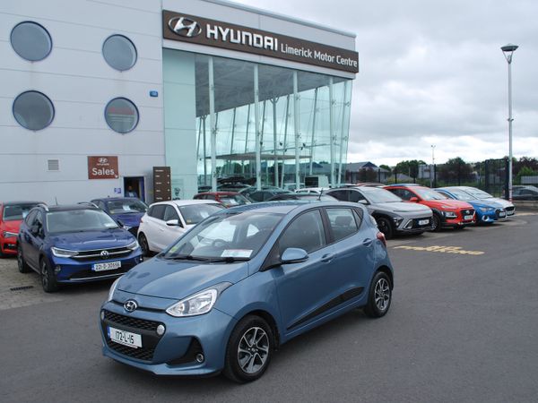 Hyundai i10 Hatchback, Petrol, 2017, Blue