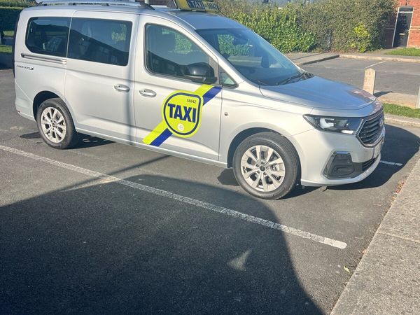 Ford Tourneo Connect MPV, Diesel, 2025, Grey