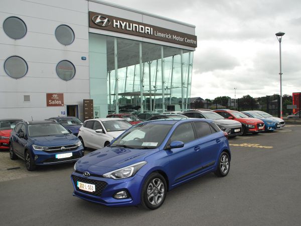 Hyundai i20 Hatchback, Petrol, 2020, Blue