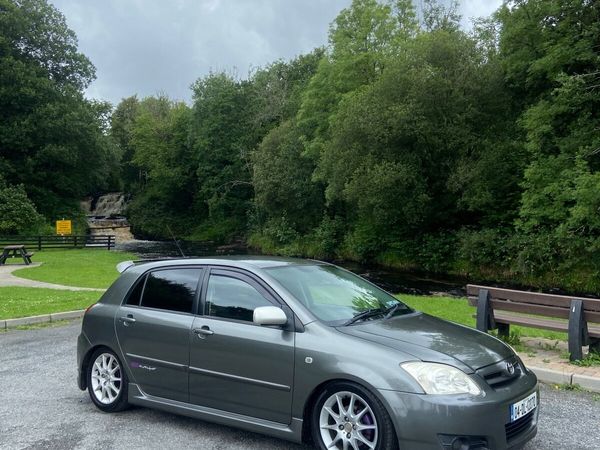 Toyota Corolla Hatchback, Petrol, 2004, Grey