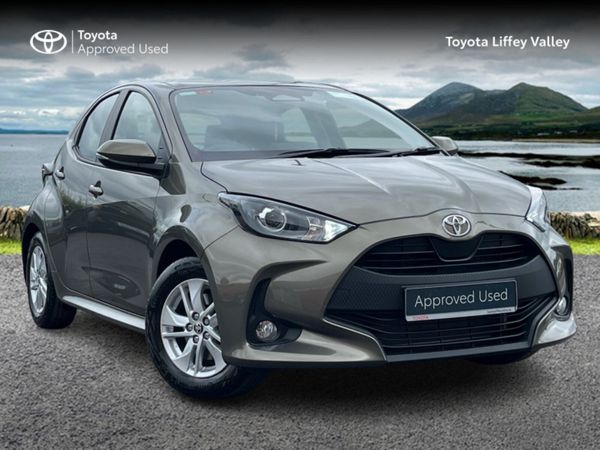 Toyota Yaris Hatchback, Petrol Hybrid, 2025, Bronze