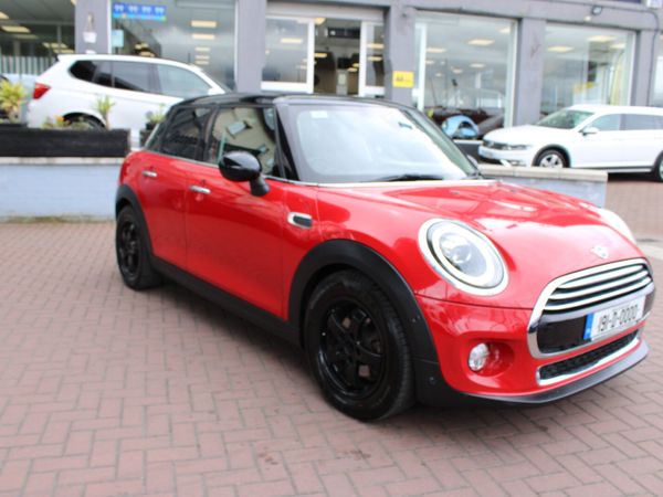 Mini Cooper Hatchback, Petrol, 2019, Red