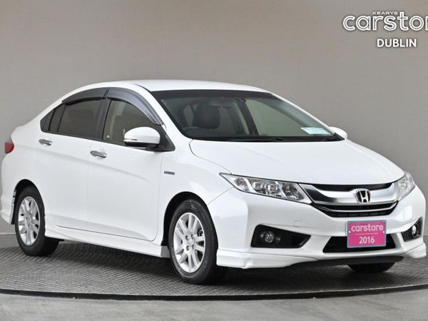 Honda Grace Saloon, Petrol Hybrid, 2016, White
