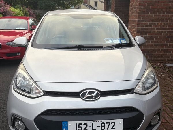 Hyundai i10 Hatchback, Petrol, 2015, Silver