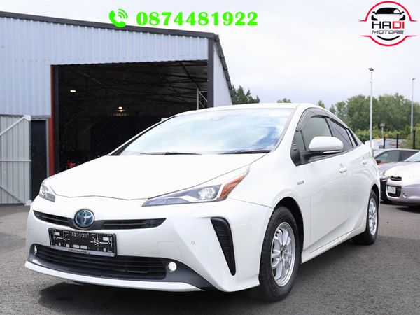 Toyota Prius Saloon, Petrol Hybrid, 2019, White