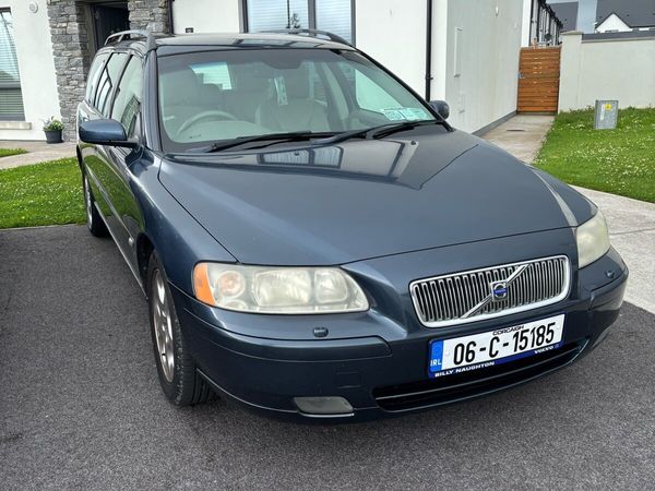 Volvo V70 Estate, Petrol, 2006, Blue
