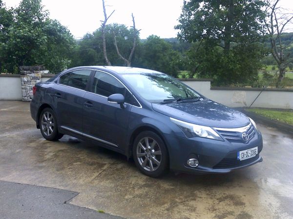 Toyota Avensis Saloon, Diesel, 2013, Blue